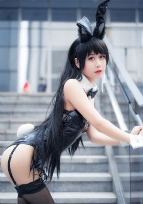 金瓶艳吏